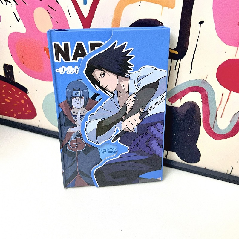 Libro con pagine a colori di A - Cosplay Prop Book recensione e prezzo